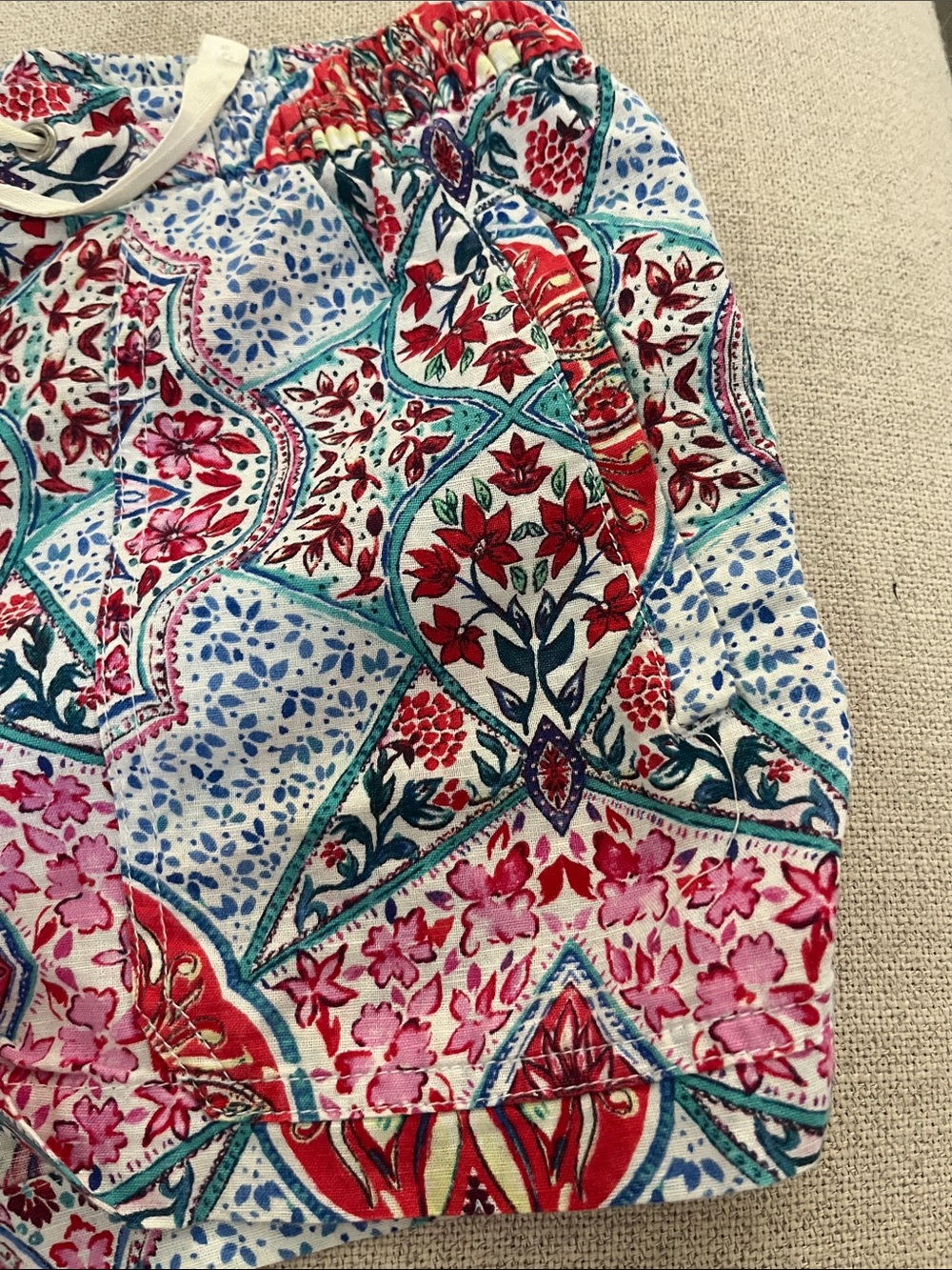 Women's Pink & Red Patterned Drawstring Shorts - Picture 3 of 4